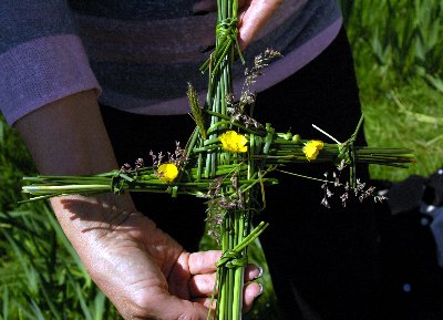 Making Bride's Crosses